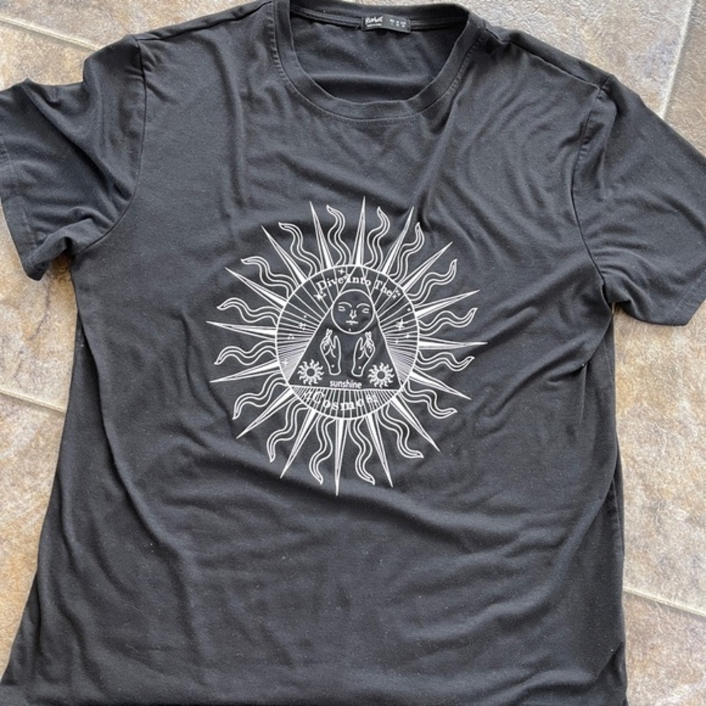 Romwe Tee Shirt Black Size Large